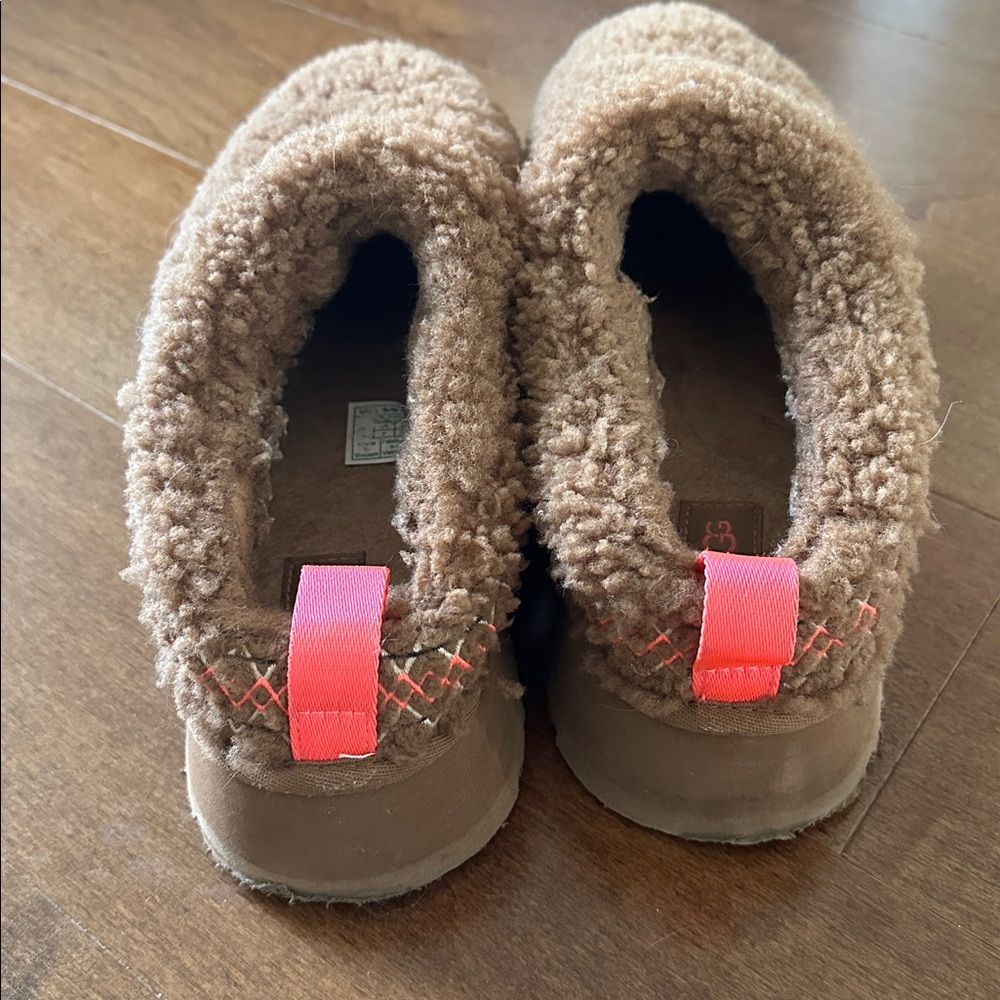 UGG Tazz Slipper Heritage Braid Hardwood (Women’s) Size 9 - Picture 10 of 14